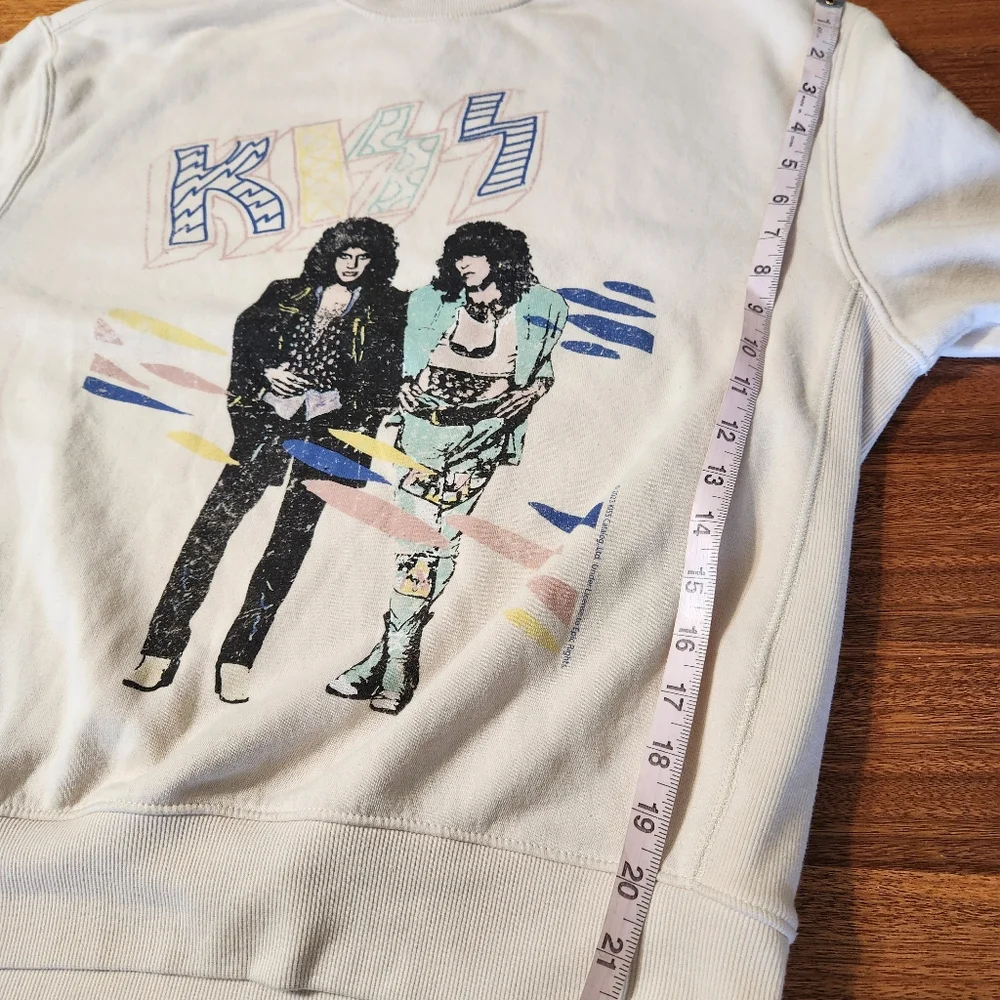 Graphic Print KISS White Sweater S/M - Picture 9 of 13